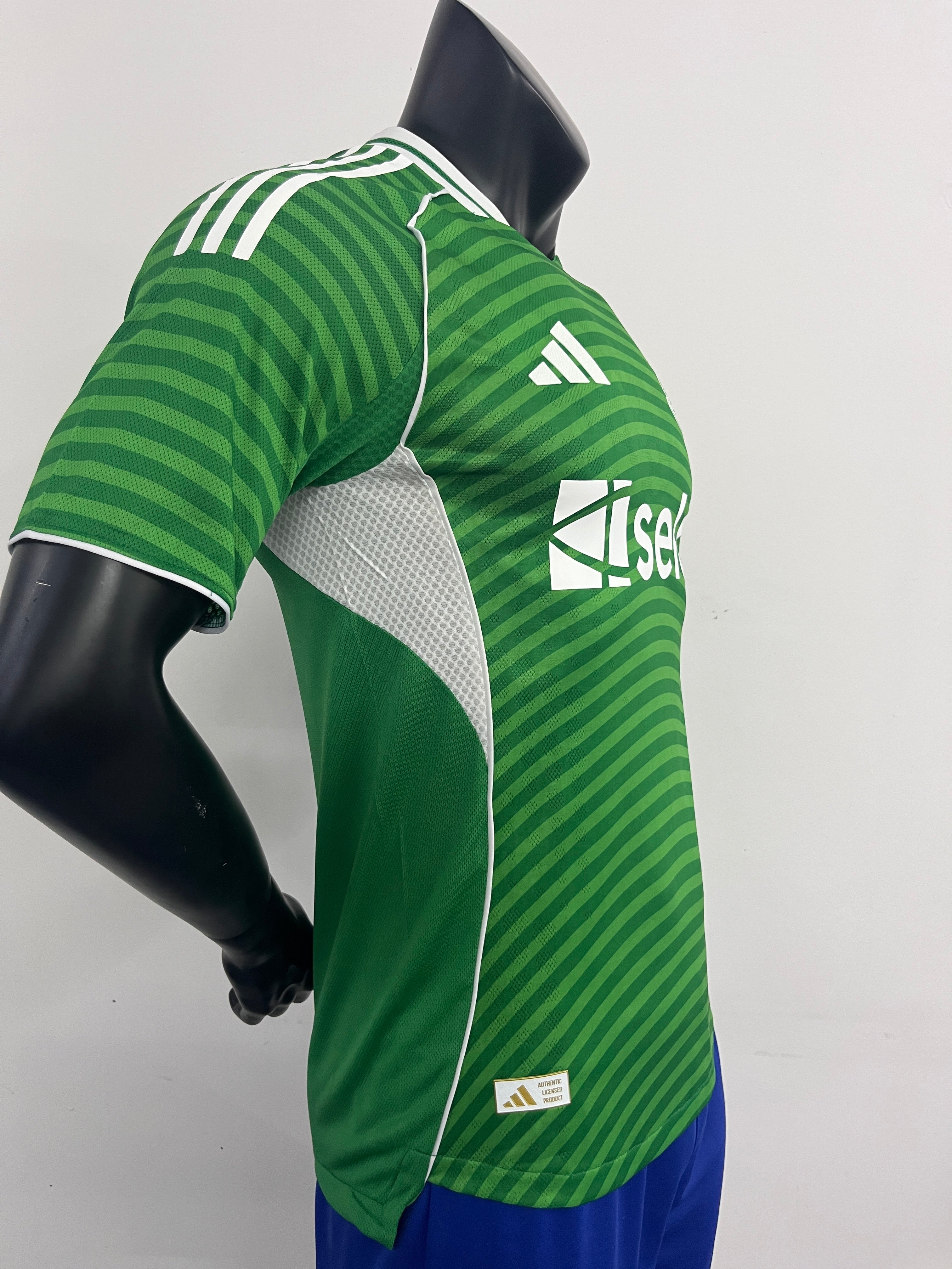 NEWCASTLE AUSWÄRTS 25/26