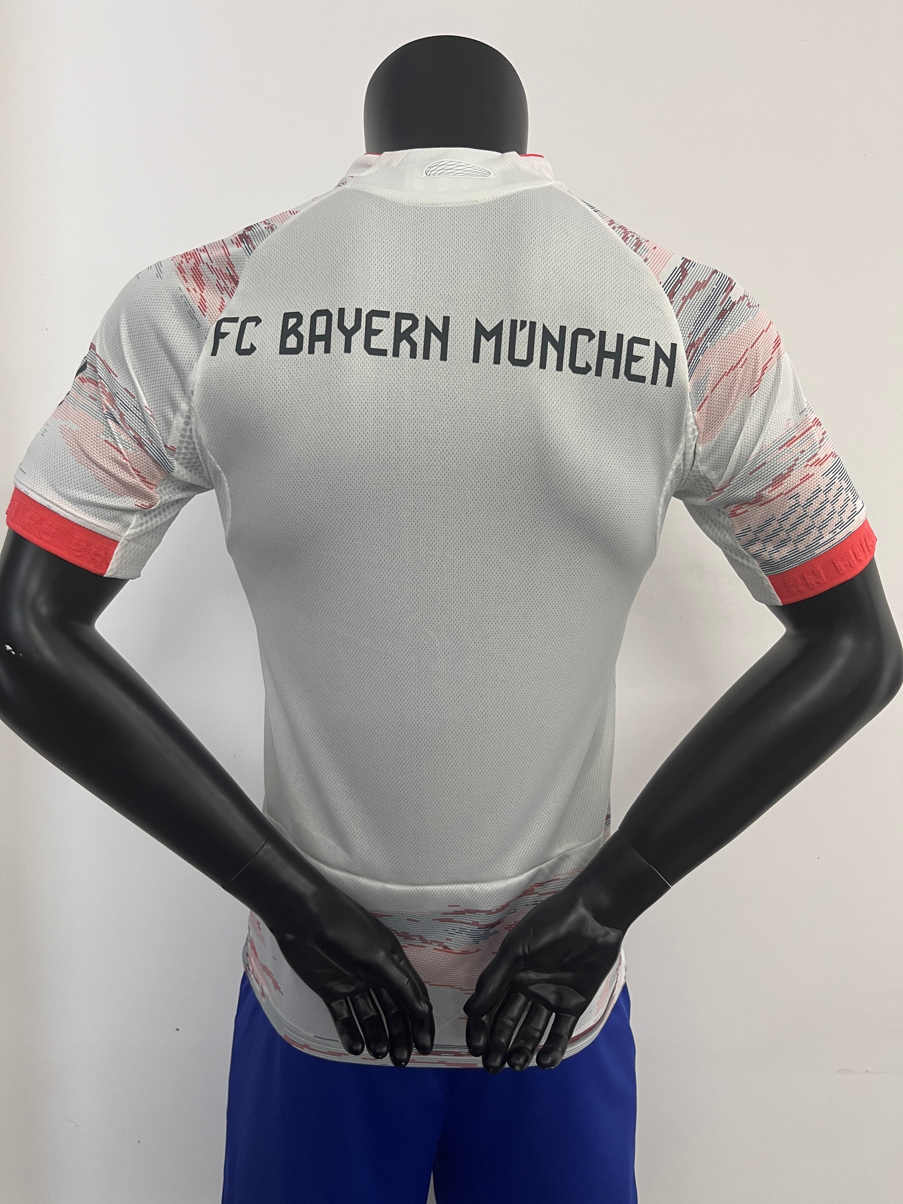 FC BAYERN MÜNCHEN AUSWÄRTS 25/26